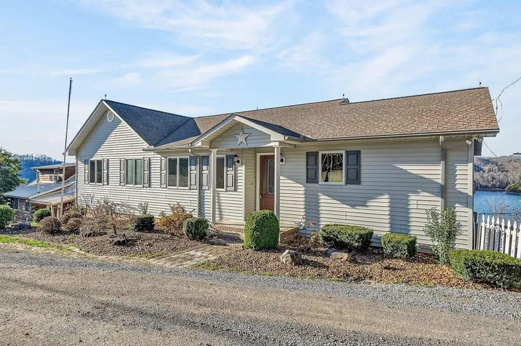 1634 Falling Water Road Sparta TN 38583