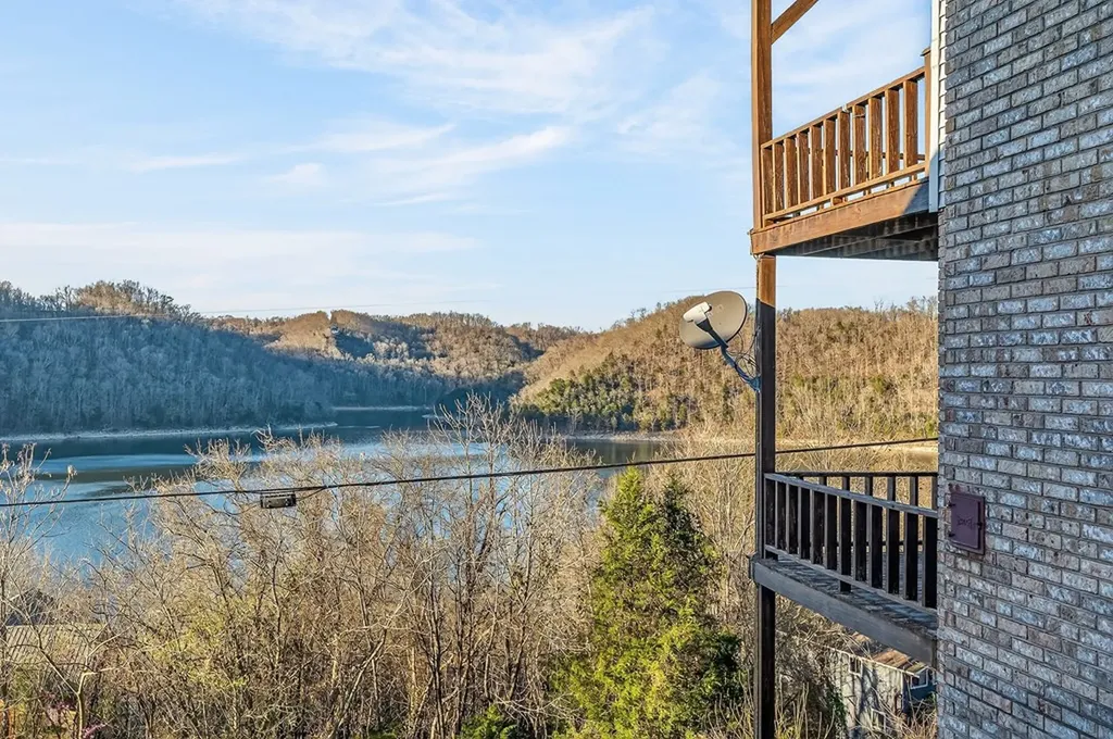 1634 Falling Water Road Sparta TN 38583