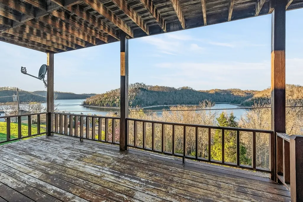 1634 Falling Water Road Sparta TN 38583