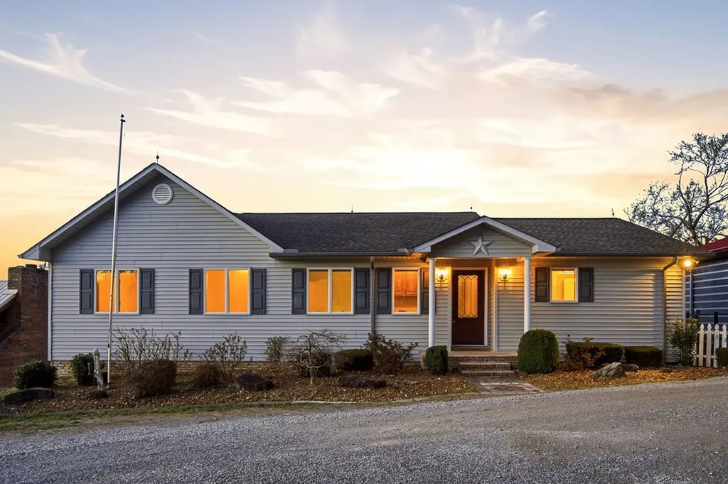 1634 Falling Water Road Sparta TN 38583