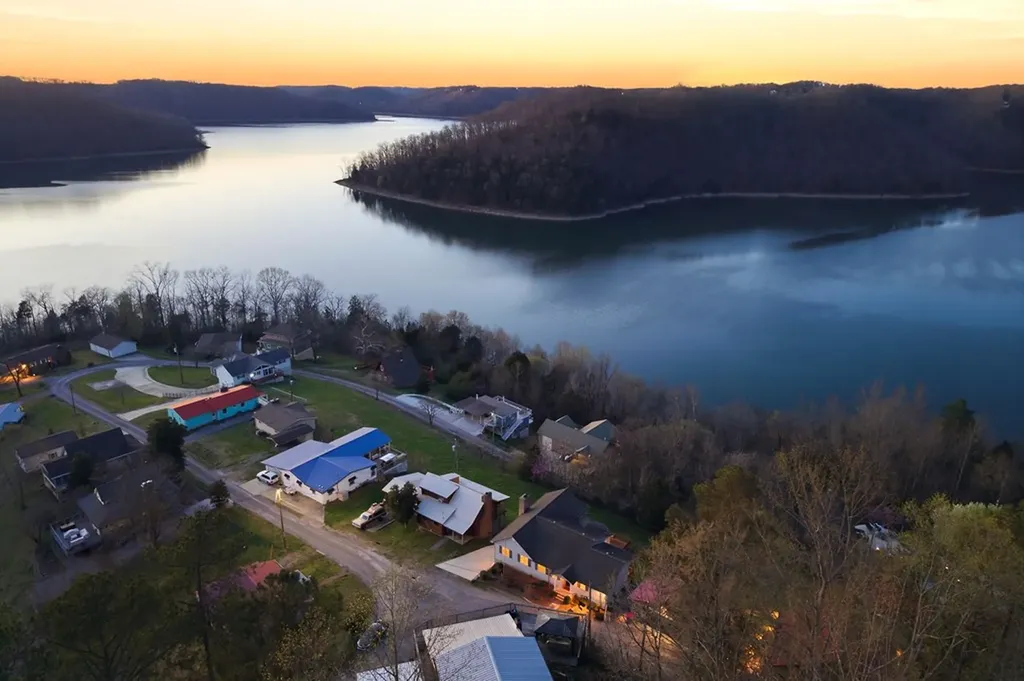 1634 Falling Water Road Sparta TN 38583