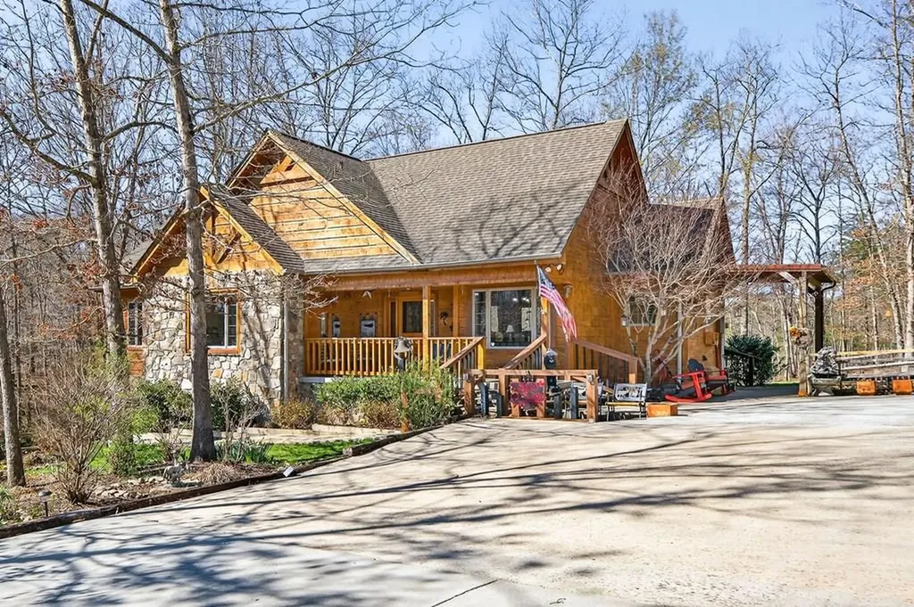 499 Hemlock Lane Spencer TN 38585-4143