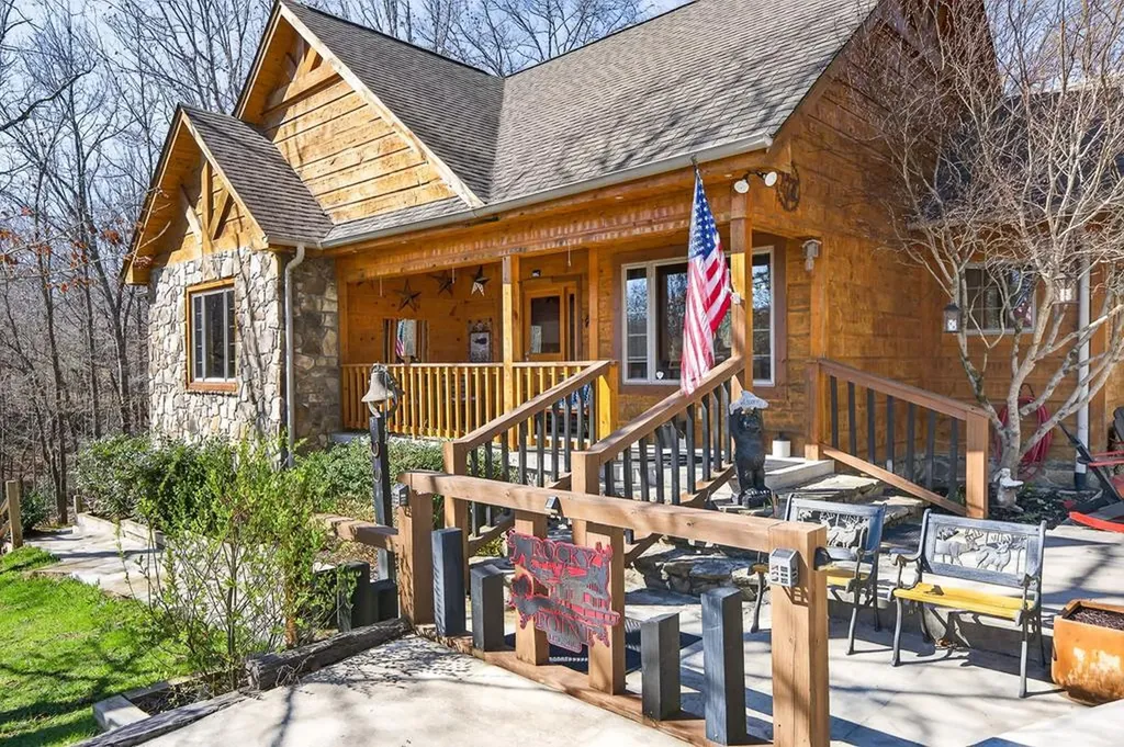 499 Hemlock Lane Spencer TN 38585-4143