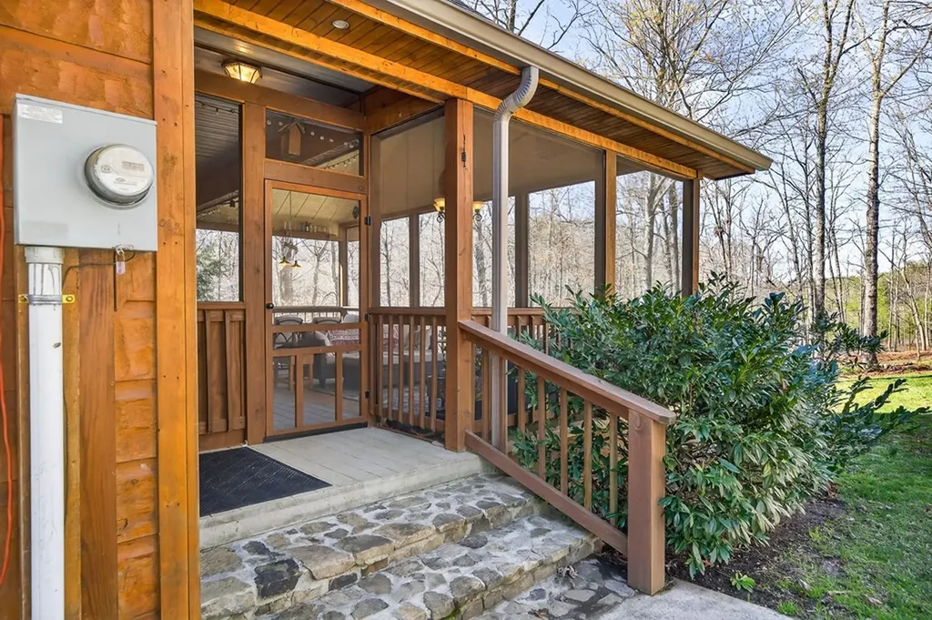 499 Hemlock Lane Spencer TN 38585-4143