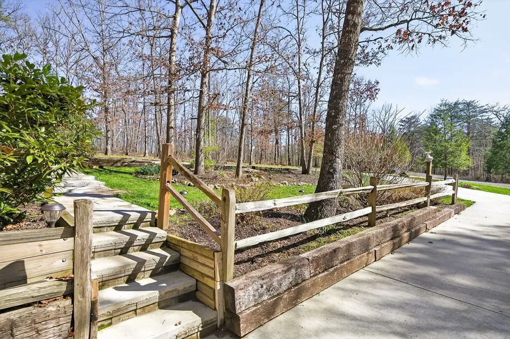499 Hemlock Lane Spencer TN 38585-4143