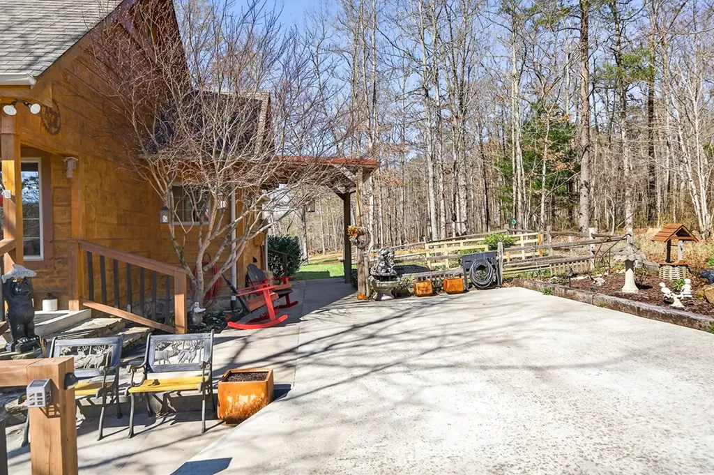 499 Hemlock Lane Spencer TN 38585-4143