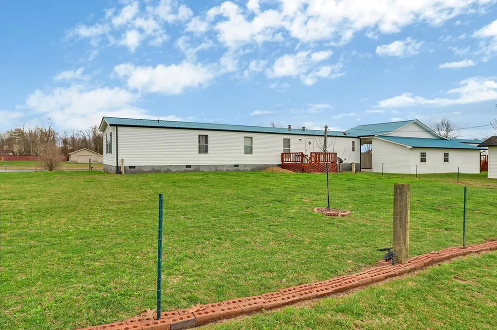 11440 Highway 70 W Sparta TN 38583