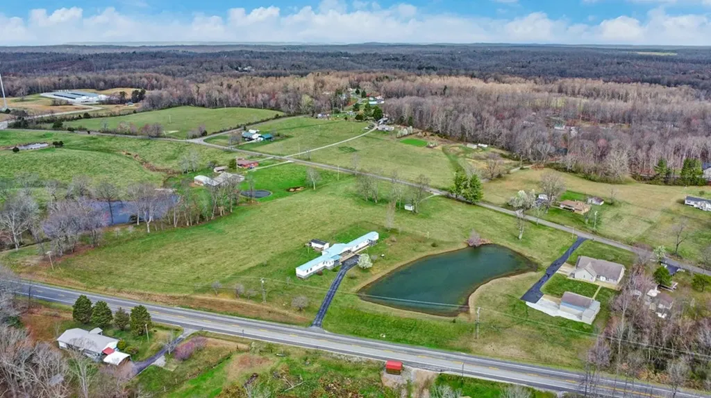 11440 Highway 70 W Sparta TN 38583