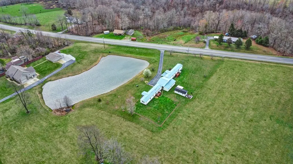 11440 Highway 70 W Sparta TN 38583