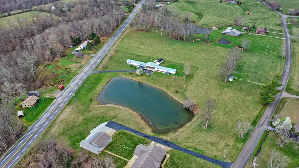 11440 Highway 70 W Sparta TN 38583
