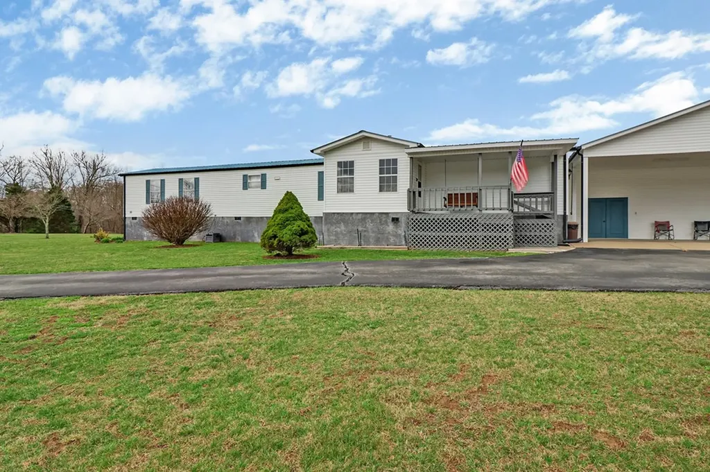 11440 Highway 70 W Sparta TN 38583