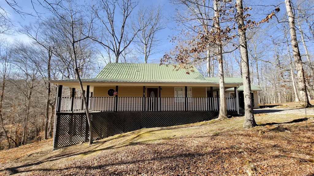1678 Four Seasons Drive Smithville TN 37166