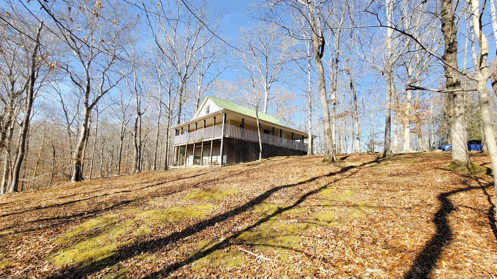 1678 Four Seasons Drive Smithville TN 37166