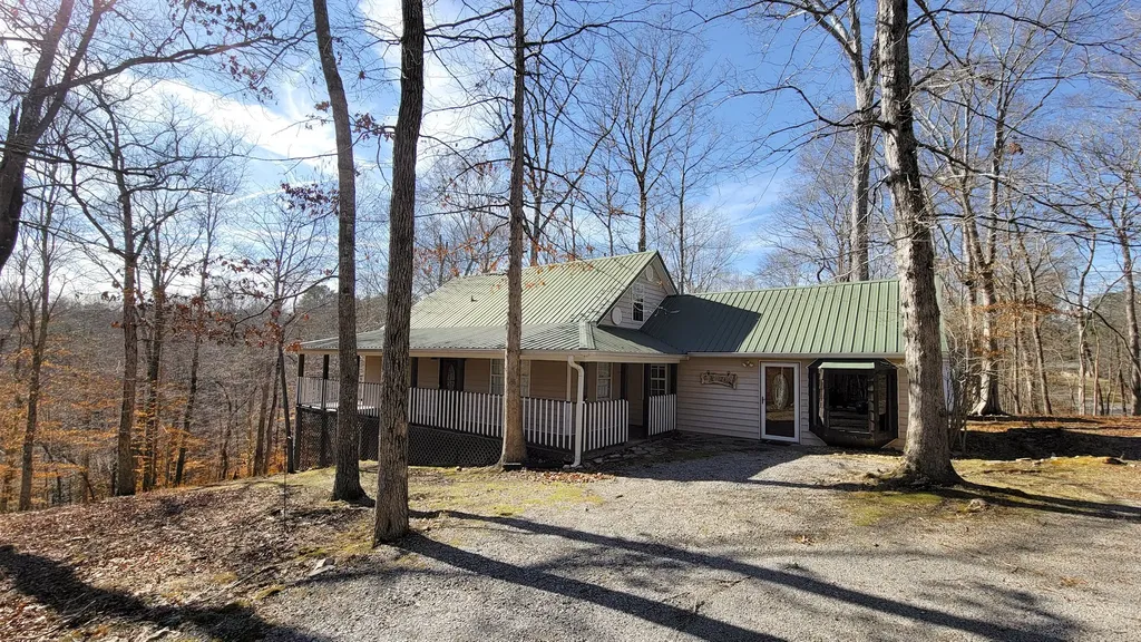 1678 Four Seasons Drive Smithville TN 37166