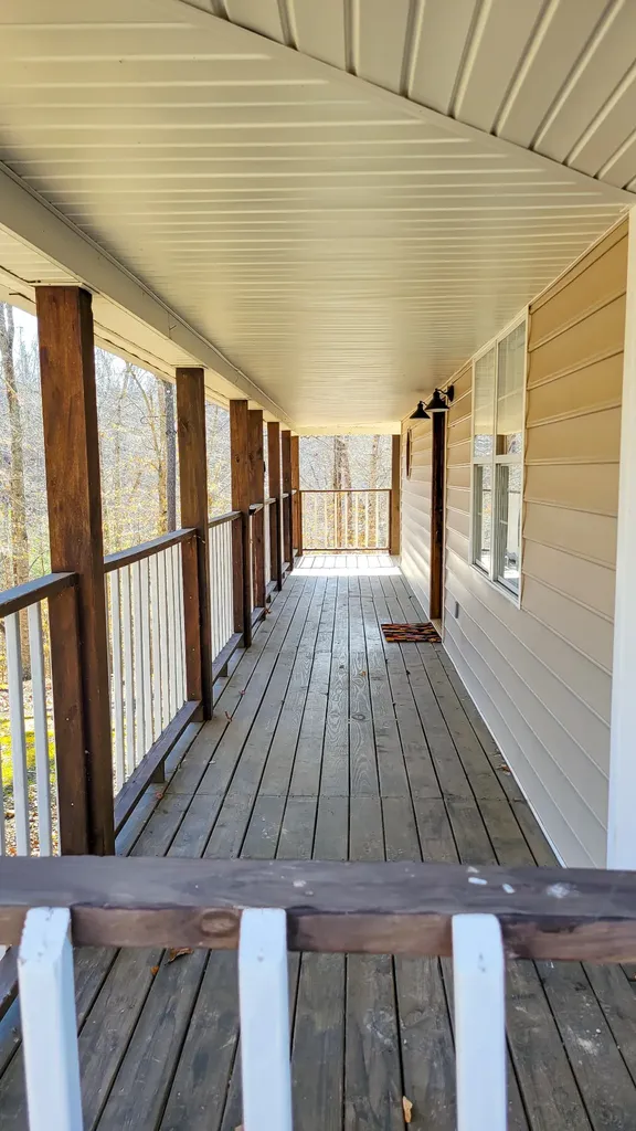 1678 Four Seasons Drive Smithville TN 37166