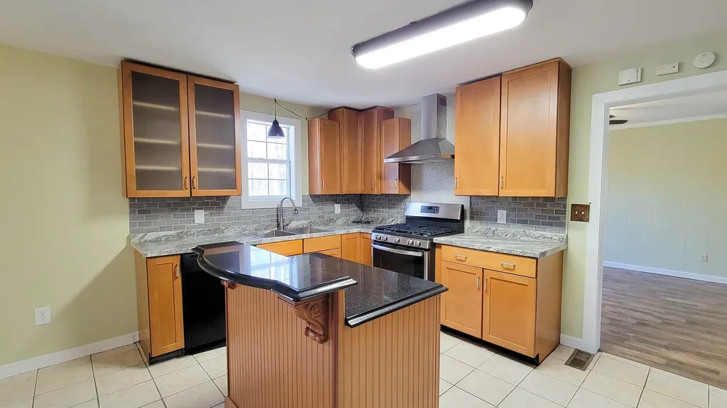 1678 Four Seasons Drive Smithville TN 37166