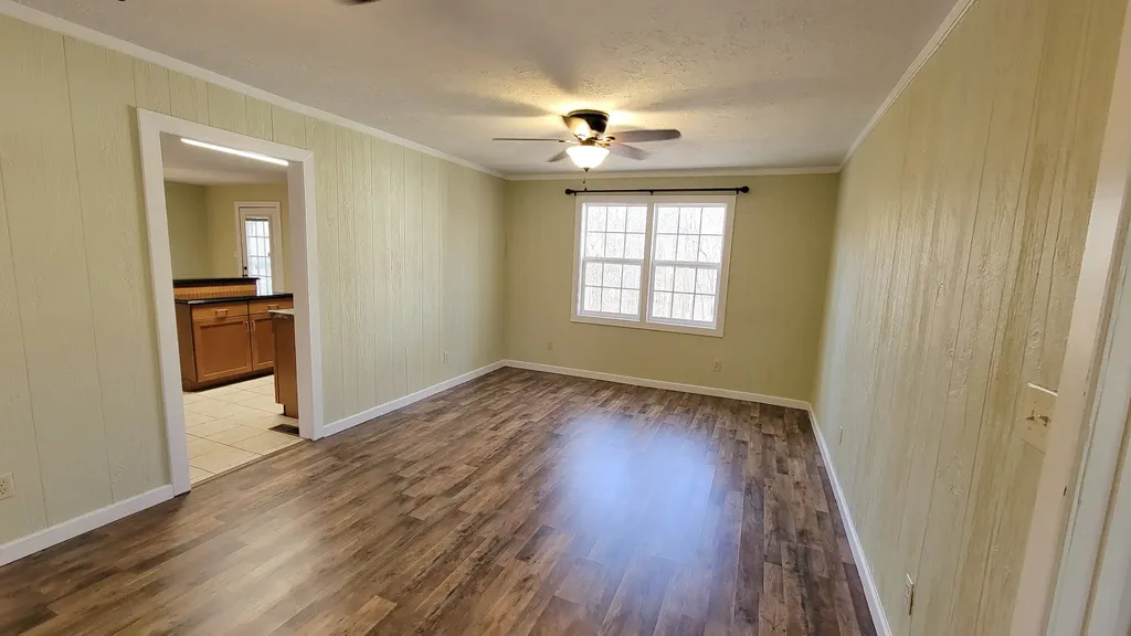 1678 Four Seasons Drive Smithville TN 37166