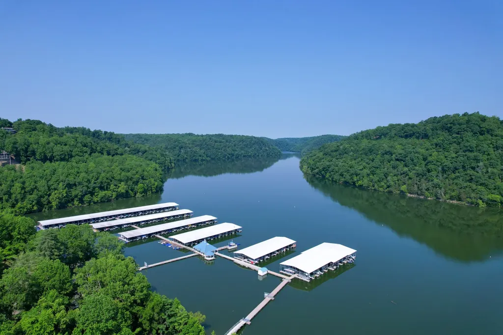 1678 Four Seasons Drive Smithville TN 37166
