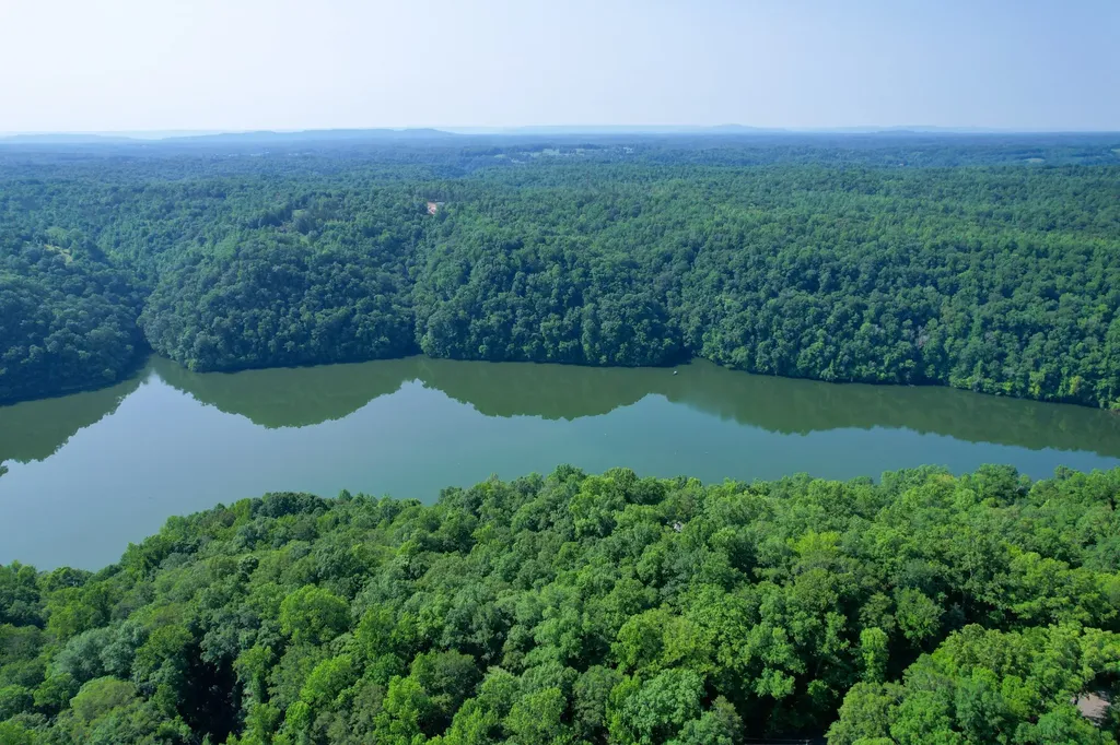 1678 Four Seasons Drive Smithville TN 37166