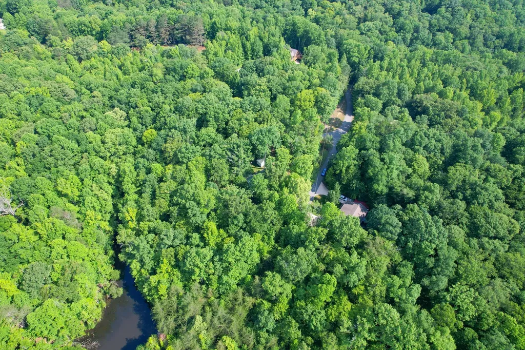 1678 Four Seasons Drive Smithville TN 37166