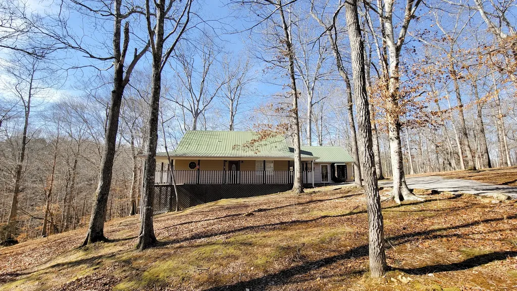 1678 Four Seasons Drive Smithville TN 37166