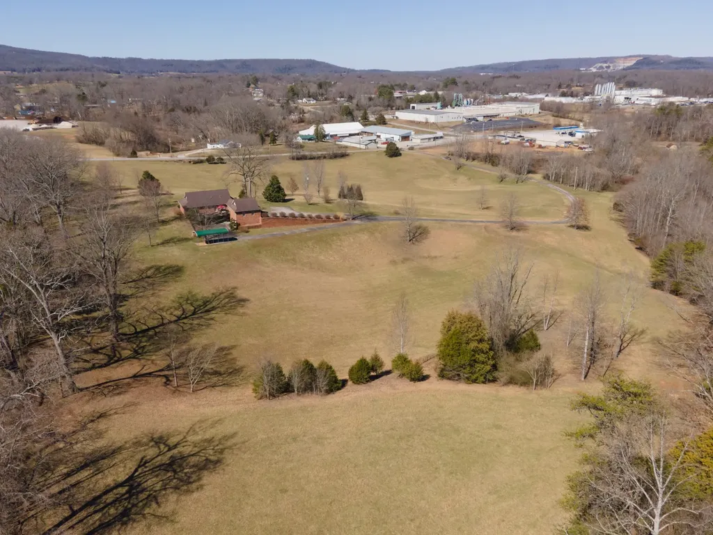 845 Mcminnville Highway Sparta TN 38583