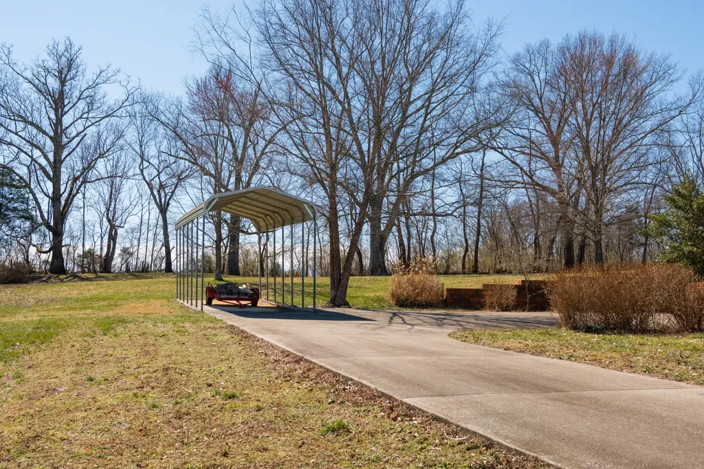 845 Mcminnville Highway Sparta TN 38583