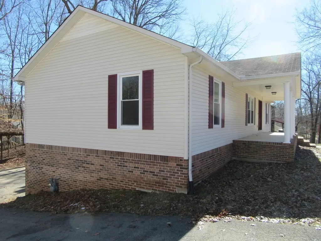 111 June Street Mcminnville TN 37110
