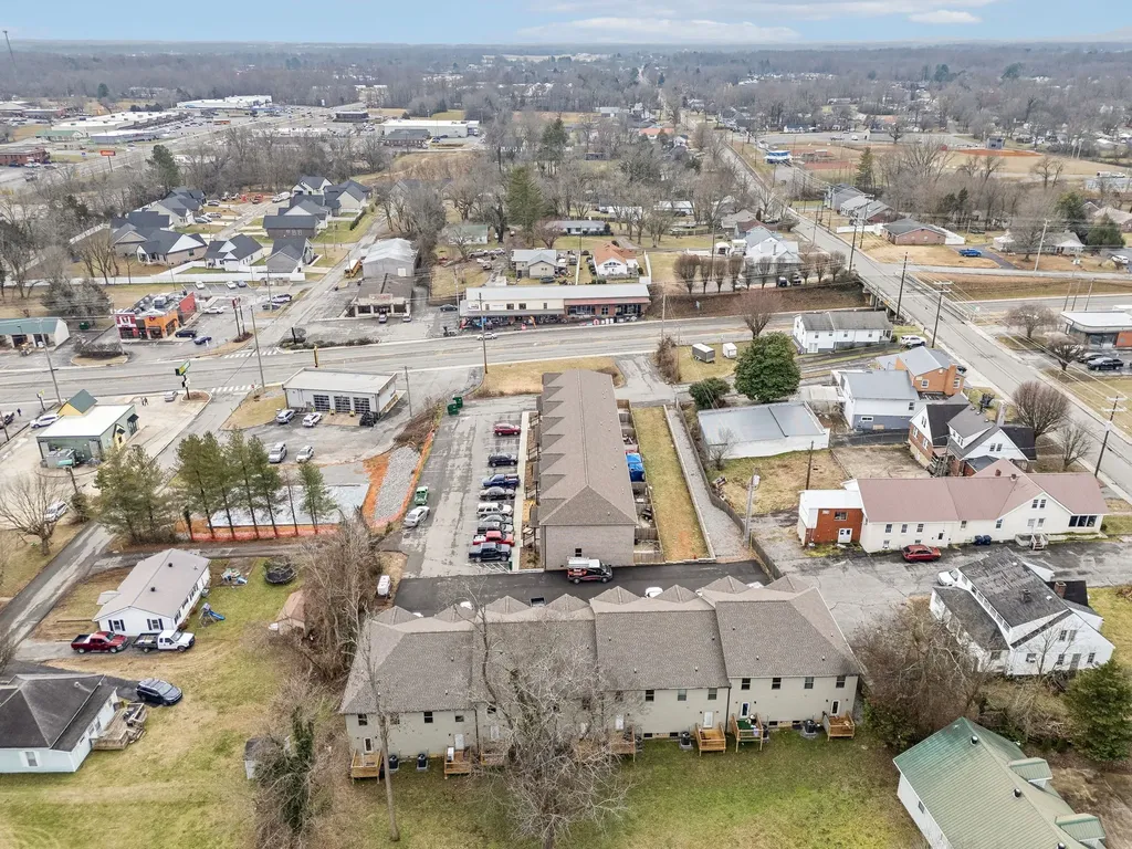 122 W Broad Street Smithville TN 37166