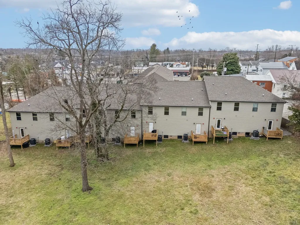 122 W Broad Street Smithville TN 37166