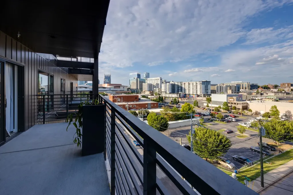 635 7th Ave, S Nashville TN 37203