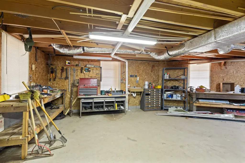 9828 Clydeton Road Waverly TN 37185