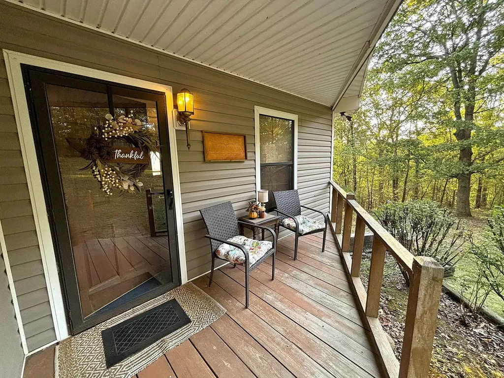 9828 Clydeton Road Waverly TN 37185