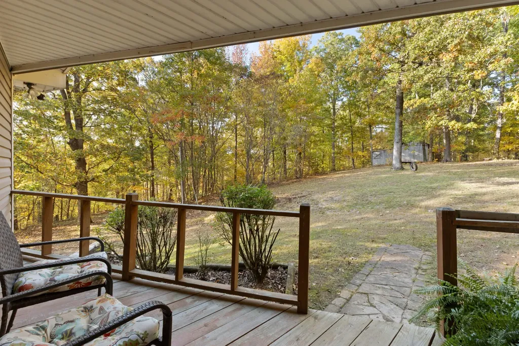 9828 Clydeton Road Waverly TN 37185