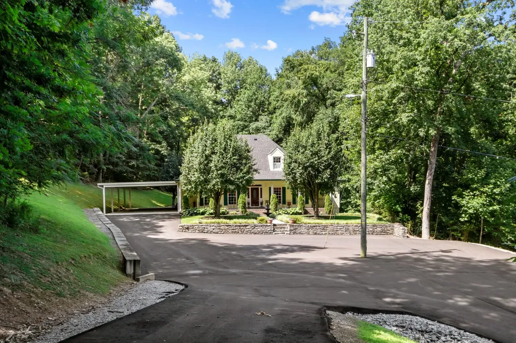 7853 Old Charlotte Pike Nashville TN 37209