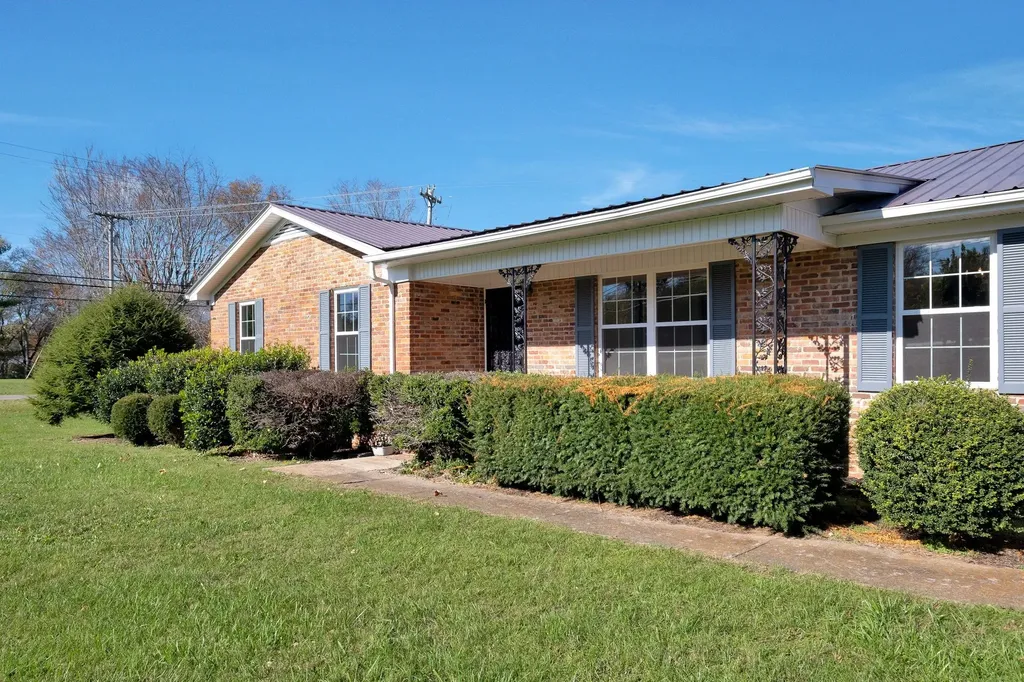 518 Hemingway Drive Columbia TN 38401