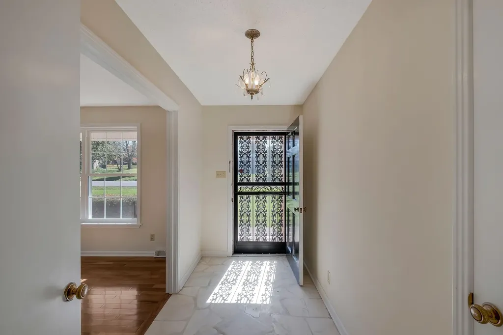 518 Hemingway Drive Columbia TN 38401