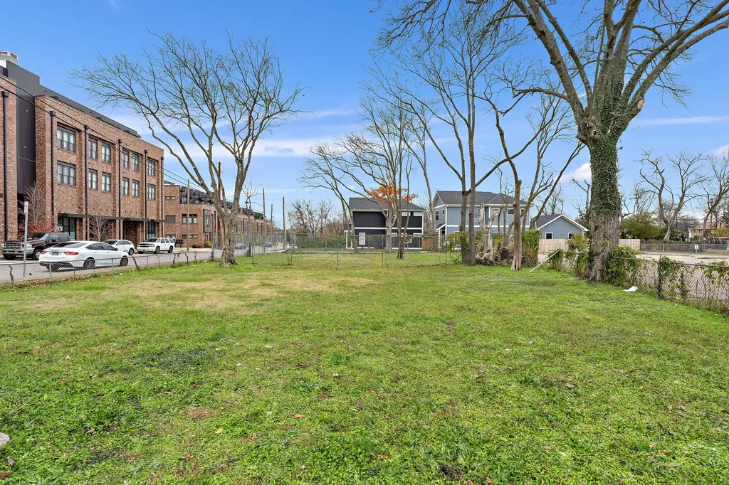 2512 Clifton Avenue Nashville TN 37209