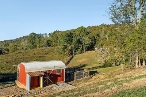 43 Landfill Lane Brush Creek TN 38547