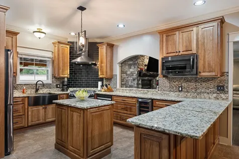 43 Landfill Lane Brush Creek TN 38547