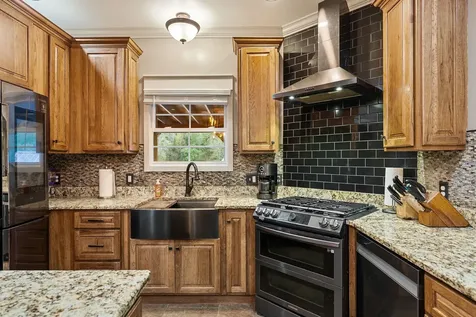 43 Landfill Lane Brush Creek TN 38547