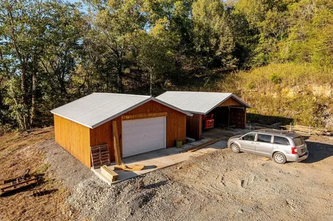 43 Landfill Lane Brush Creek TN 38547