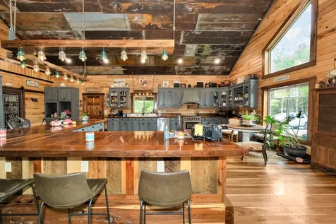 700 Kincaid Road Minor Hill TN 38473