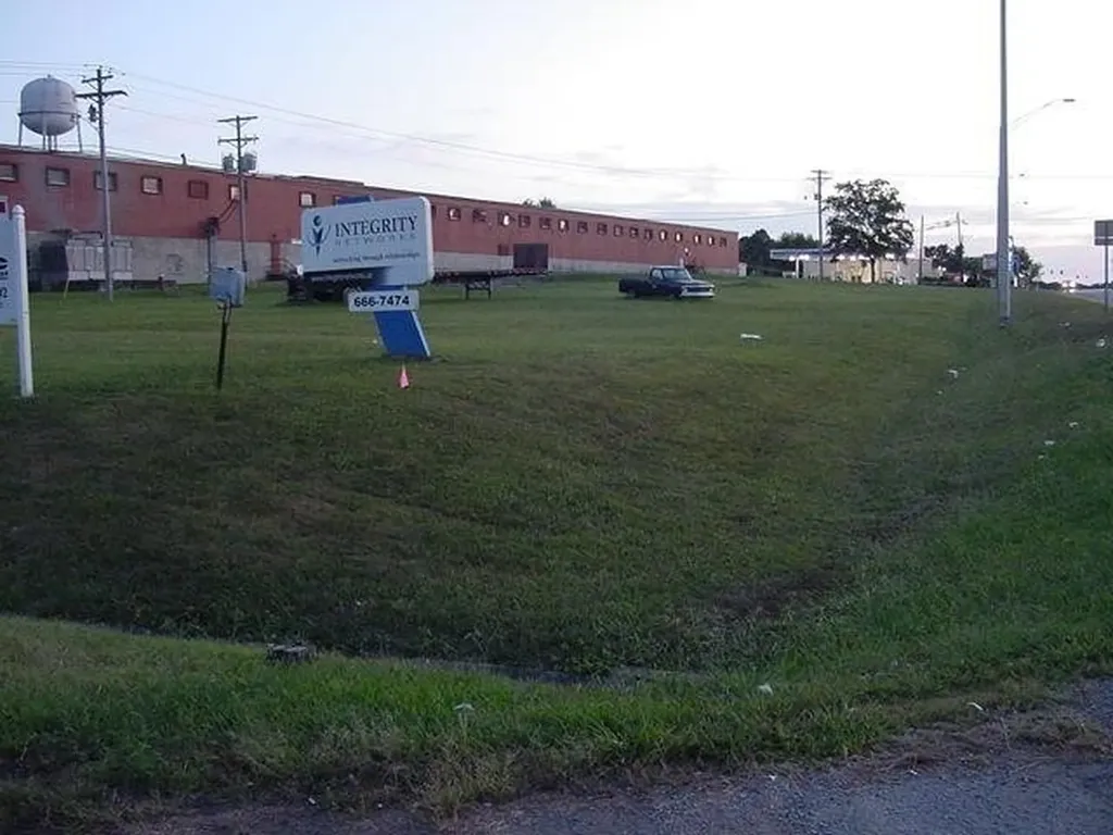 0 Hwy 52 Bypass E Lafayette TN 37083