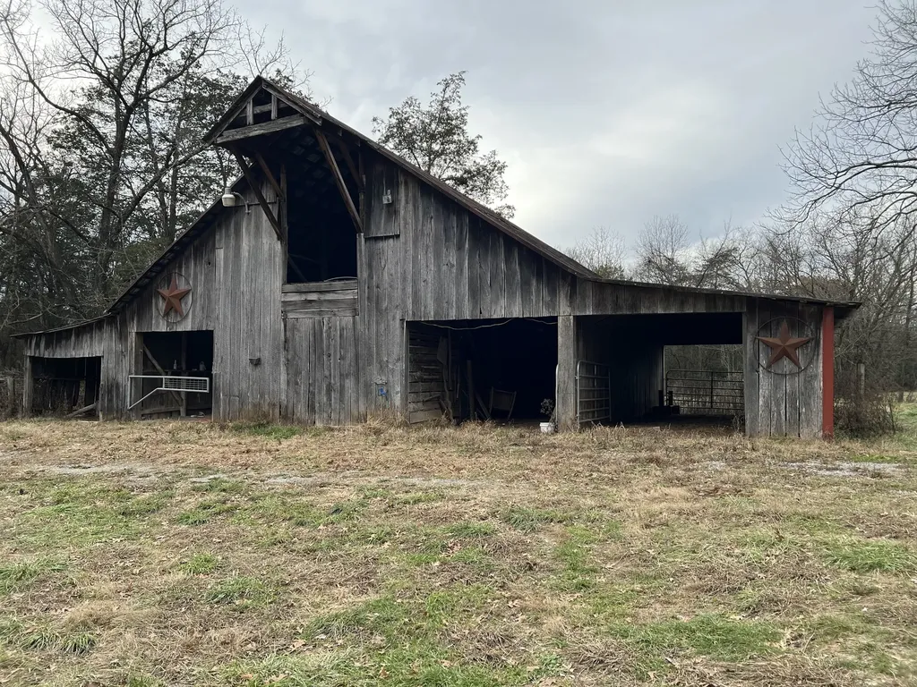 1 Pyles Road Chapel Hill TN 37034