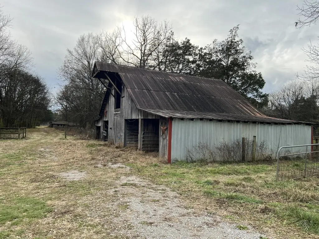 1 Pyles Road Chapel Hill TN 37034