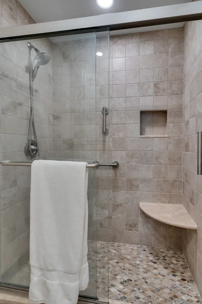 105 Leake Avenue Nashville TN 37205