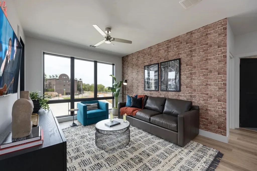 303 31st Ave, N Nashville TN 37203