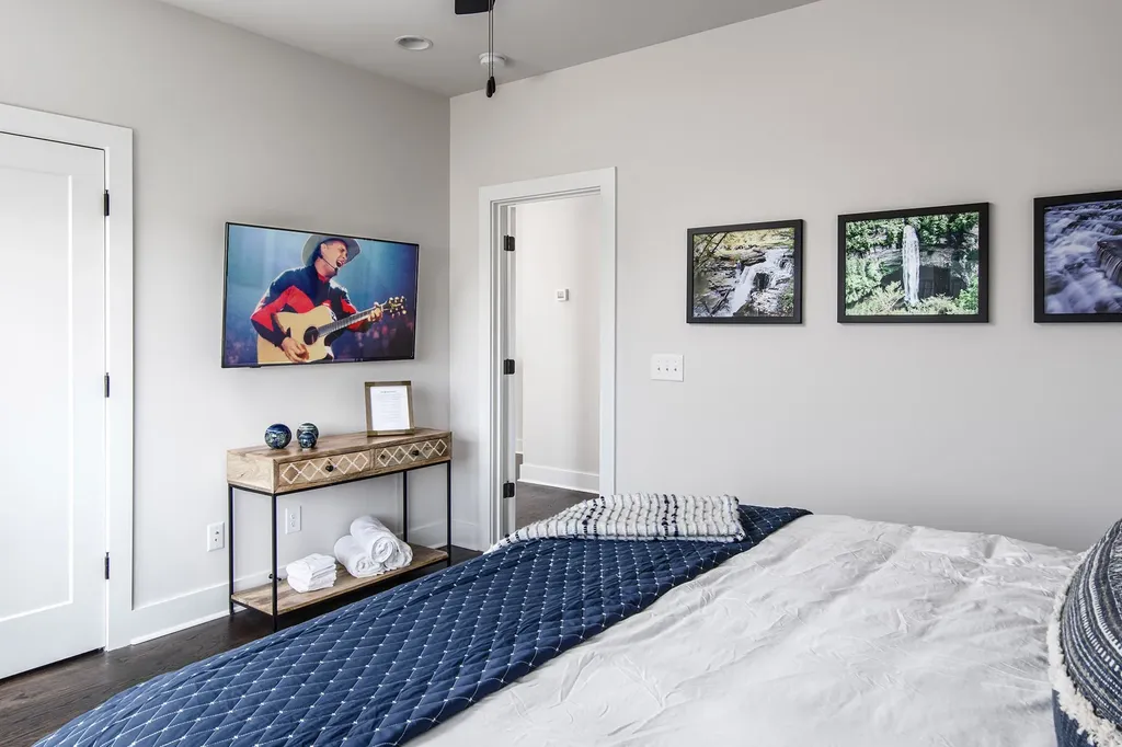 1008 12th Ave, S Nashville TN 37203