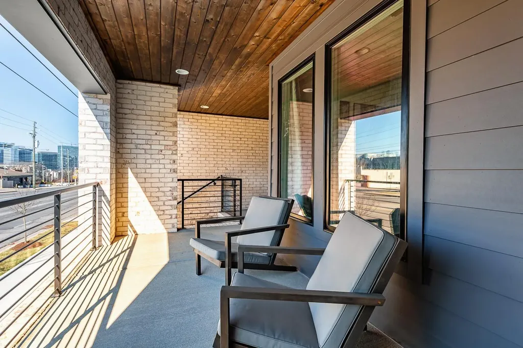 1002 12th Ave, S Nashville TN 37203